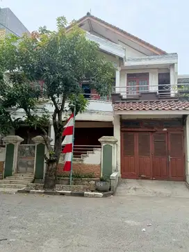 Dijual Pemilik Langsung Rumah 3 Lt di Perumahan Pondok Melati Indah