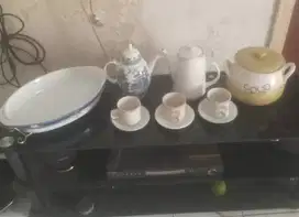 Lodor + Dudukan Besi,Teaset,Poci Noritoki,Mangkuk Sop