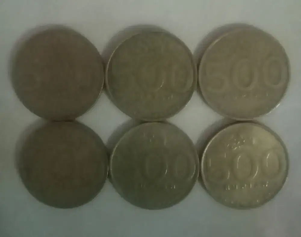 Uang koin 500 keping emas