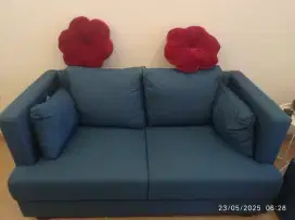Dijual Sofa 2 Seater Kondisi 95% Baru