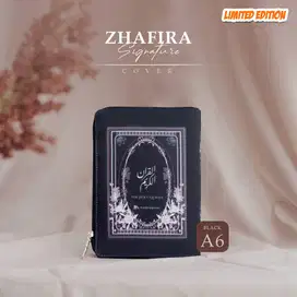 Al Quran Signature Cover Resleting Ukuran A6 Warna Hitam Terjemahan