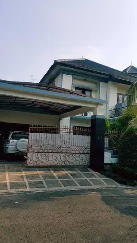 Rumah hook 6 Kamar tidur dekat tol lrt di citra grand cibubur0