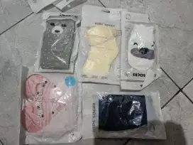 Aneka Kaos Kaki dan pelindung lutut anak balita