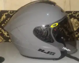 Helm njs Kairoz. Size XL ( ex pakaian cwe )