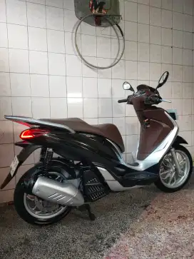 VESPA Piaggio Medley 155 ABS 4V I-GET (LIMITED COLOUR MUSCHIO GREEN)