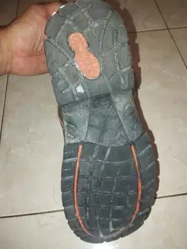 Sepatu safety merk KRUSHERS BROWN