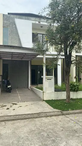 Di Sewa Rumah 2 Lantai Cluster Arana Kota Harapan Indah Bekasi