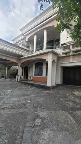Disewakan Rumah Besar Nol Jalan Raya Jemur sari