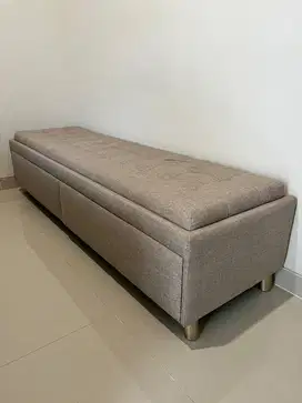 Sofa Dengan Laci Penyimpanan