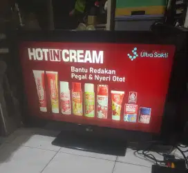 Televisi lcd LG 32 inch masih normal semua + stb dan remot