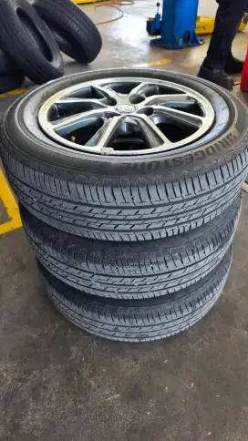 Ban bekas mobil calya