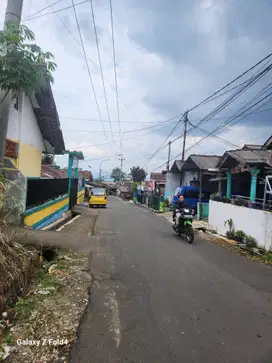 Tanah murah di jalan raya depan sekolahan