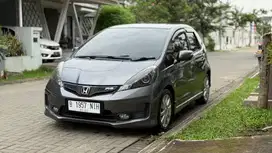 PAKET DP MURAH HONDA JAZZ RS 2013 MATIC LOW KILOMETER