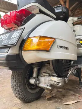 Vespa P150SE Strada AOM 1990 (edisi terakhir Strada)