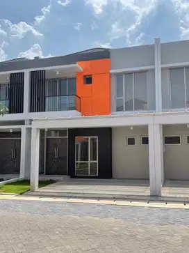 DIJUAL RUMAH PIK2 TAHAP 1 CLUSTER DANAU UK.8X12,5 HARGA BISA NEGO