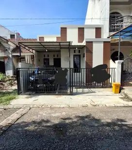 Dijual rumab di Graha Indira. Citra raya. Tangerang
