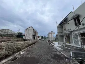DIJUAL VILLA MURAH STRATEGIS VIEW PEGUNUNGAN DAN CITY LIGHTS KOTA BATU