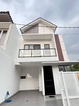 RUMAH JATIASIH 2 LANTAI SIAP HUNI HOOK SHM BEBAS BANJIR 5 MENIT TOL