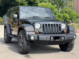 JEEP WRANGLER 3.8 2011 HITAM DIJUAL CEPAT TERMURAH