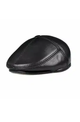 Topi pet hitam kulit