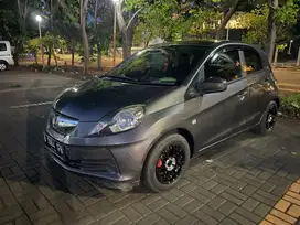 Di Jual Honda Brio Tipe S NIK 2014 Plat Tahun 2015