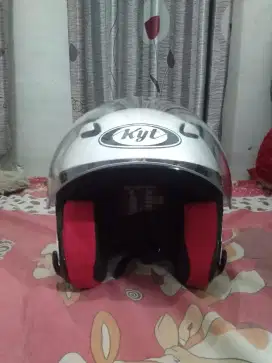 BU jual helm KYT DJ maru.