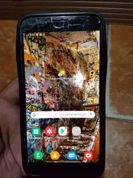 Samsung j4.ram2/16.gb.minus shadow sama pinggir layar korosi.lcd ori