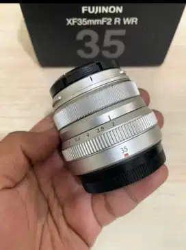 Lensa Fuji XF35mm hampir spt baru
