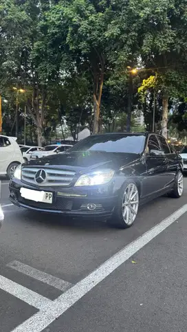 Mercedes-Benz C200 2010 Bensin