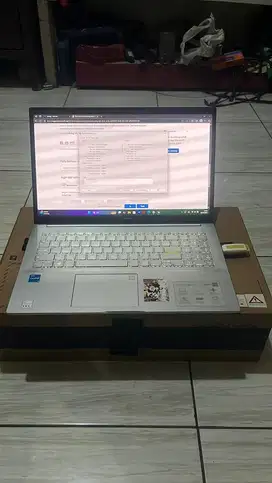 Laptop asus vivobook i3 gen 11