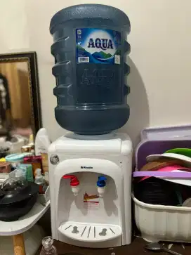 DISPENSER + GALON AQUA