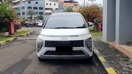 Hyundai Stargazer 1.5 Prime AT Putih 2024 NIK 2023 Like New Record