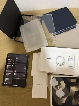iPad air M1 gen 5 256 wifi only fullset+magic keyboard ori