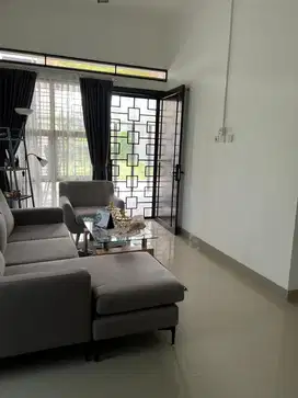 Meja Kaca dan Sofa 1 set