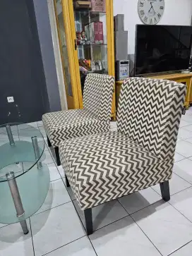 Jual cepat kursi sofa 1 seater lurik merk informa 2 buah