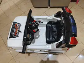 Mobil anak-anak
