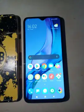 Poco M3 | Ram : 4+1/64.