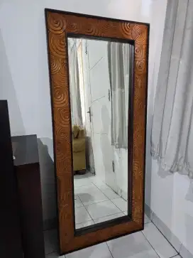 Jual cepat kaca bevel kayu jati ukuran 150x70 buat ruang makan/tamu