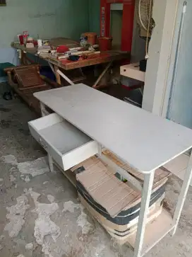 Meja kerja, meja ala ala