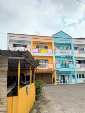 DI SEWA RUKO 3,5 LANTAI LOKASI STRATEGIS TUSUK SATE DI JATI MAKMUR