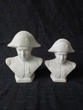 patung dada Napoleon Bonaparte biscuit porcelain