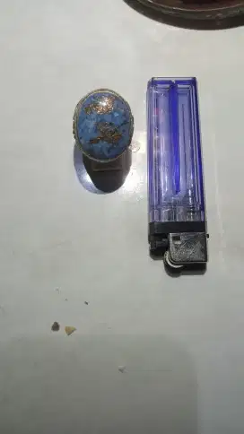 Batu pirus serat emas