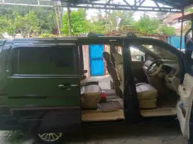 Di jual Nisaan SERENA