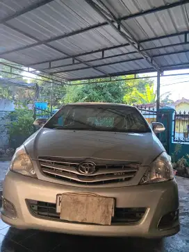 Di Jual Toyota Innova Type G Manual tahun 2010