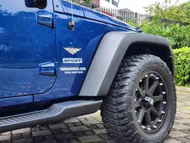 Jeep Wrangler 3.8 sport 2010 - low KM - warna biru asli