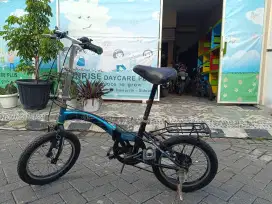 Sepeda lipat united stylo