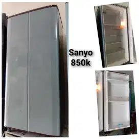 Kulkas SANYO bekas bergaransi