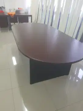 MEJA MEETING KONDISI ISTIMEWA