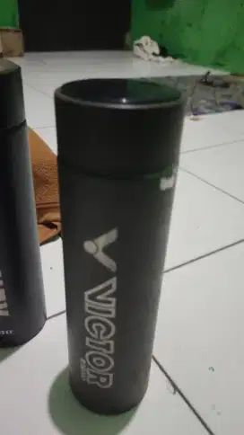 Tumbler tempat minum panas dan dingin