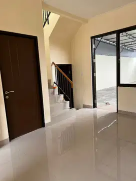 Dijual Rumah Bagus Green Ara Residen